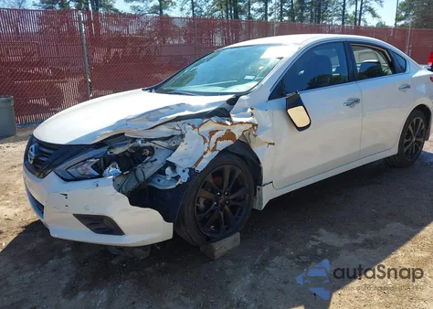 2018 Nissan Altima 2.5 Sr из США, поврежденный, VIN 1N4AL3AP8JC235079